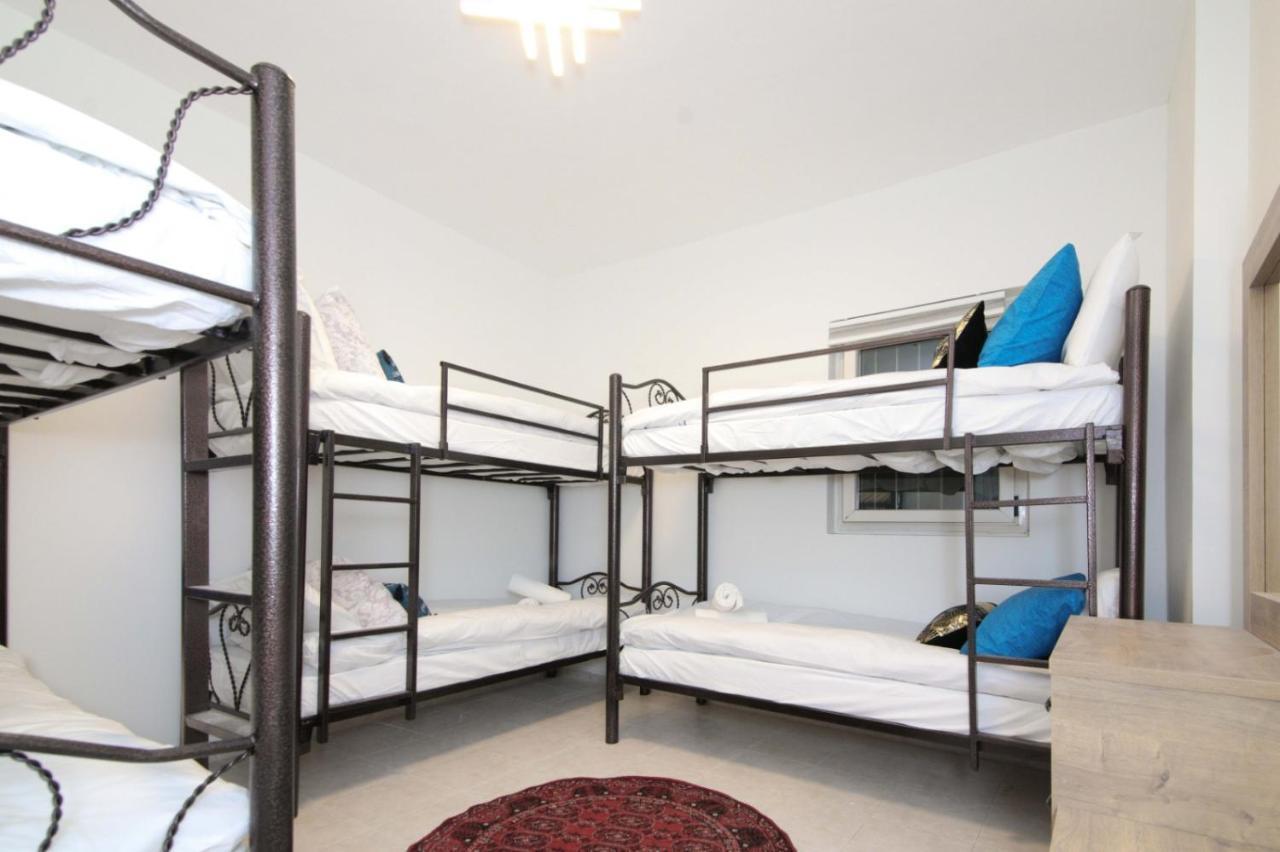 Private Hostel - Best Location Jerusalem Exterior photo