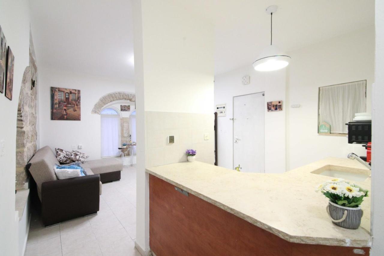 Private Hostel - Best Location Jerusalem Exterior photo