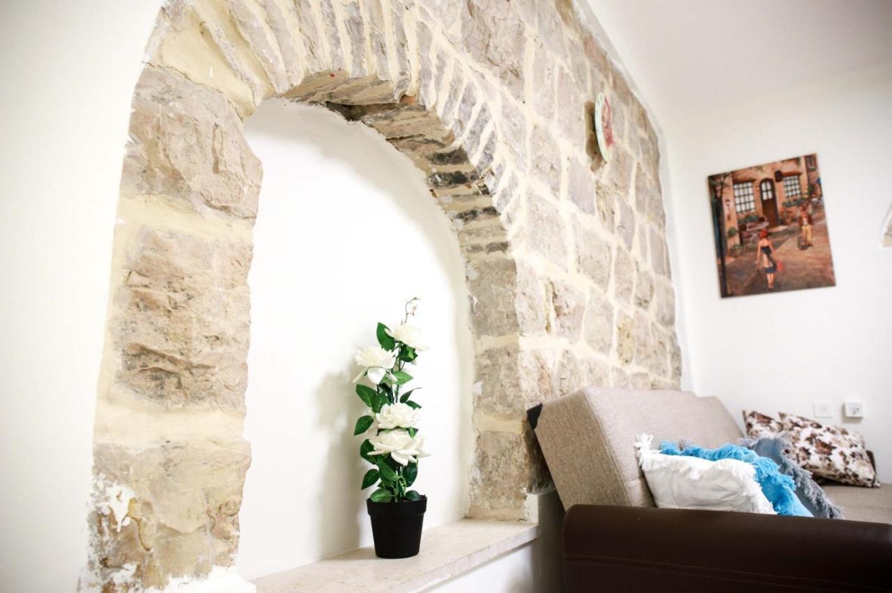 Private Hostel - Best Location Jerusalem Exterior photo
